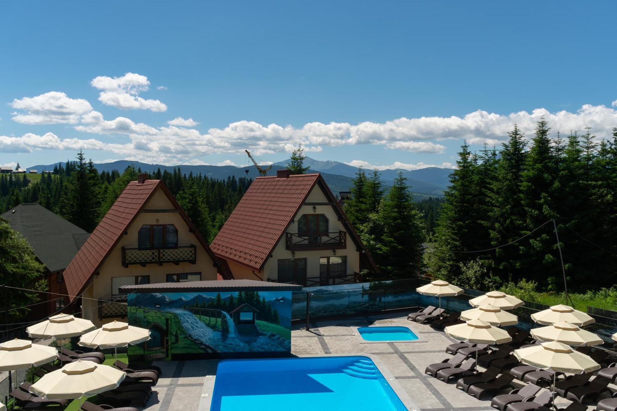 Summit Hotel Yablunytsya Eksteriør billede