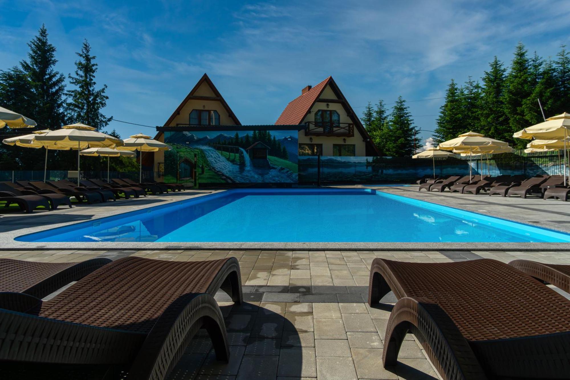 Summit Hotel Yablunytsya Eksteriør billede