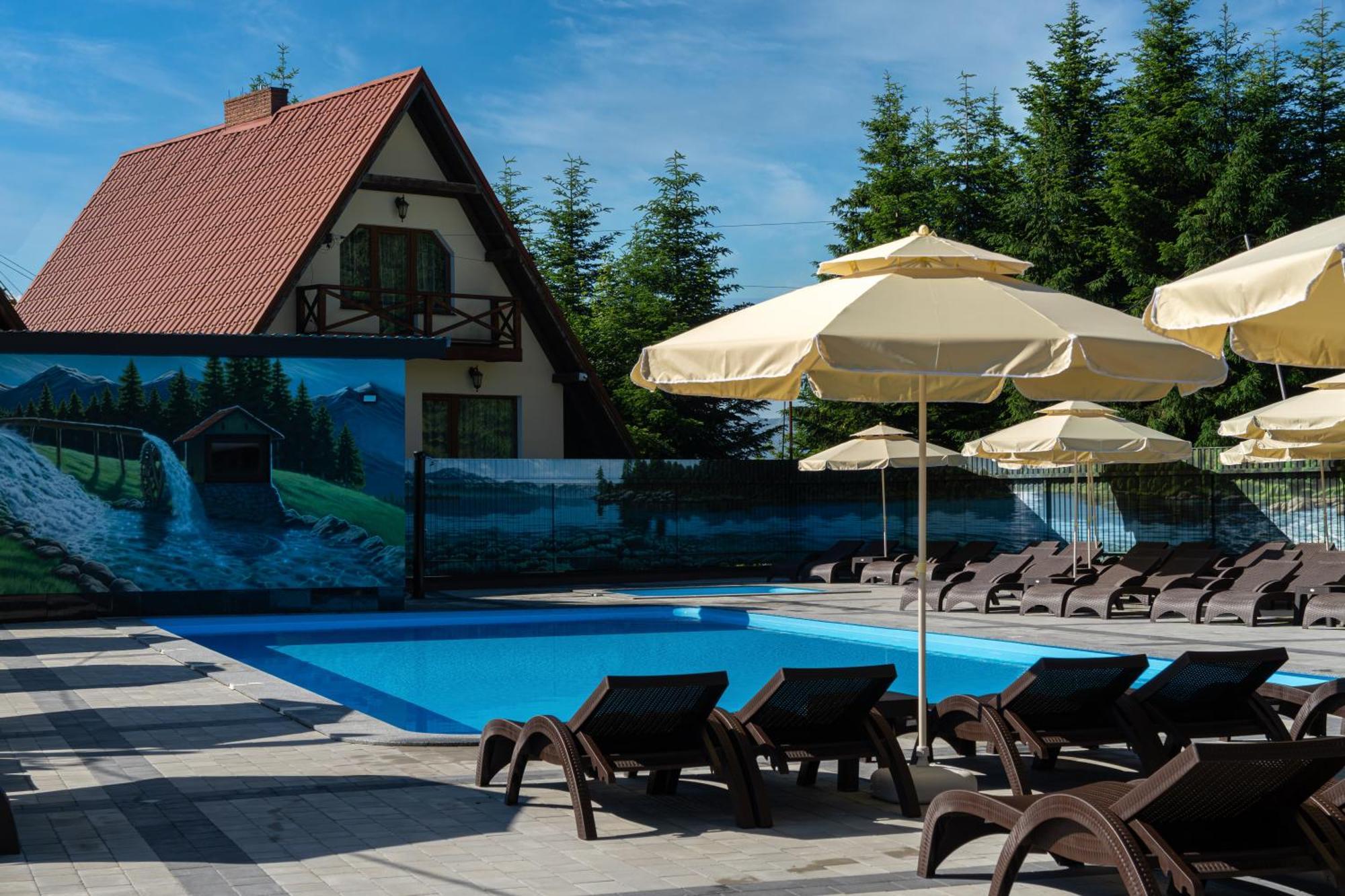 Summit Hotel Yablunytsya Eksteriør billede