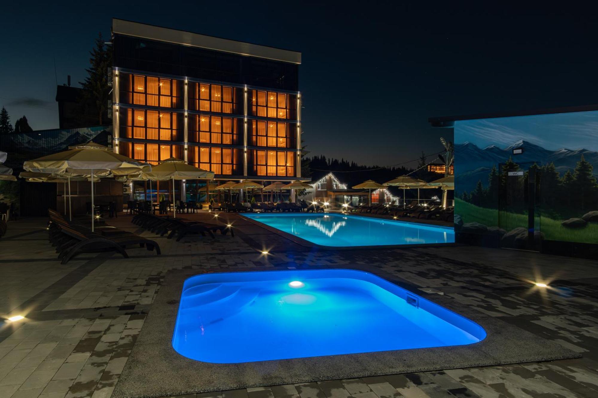 Summit Hotel Yablunytsya Eksteriør billede