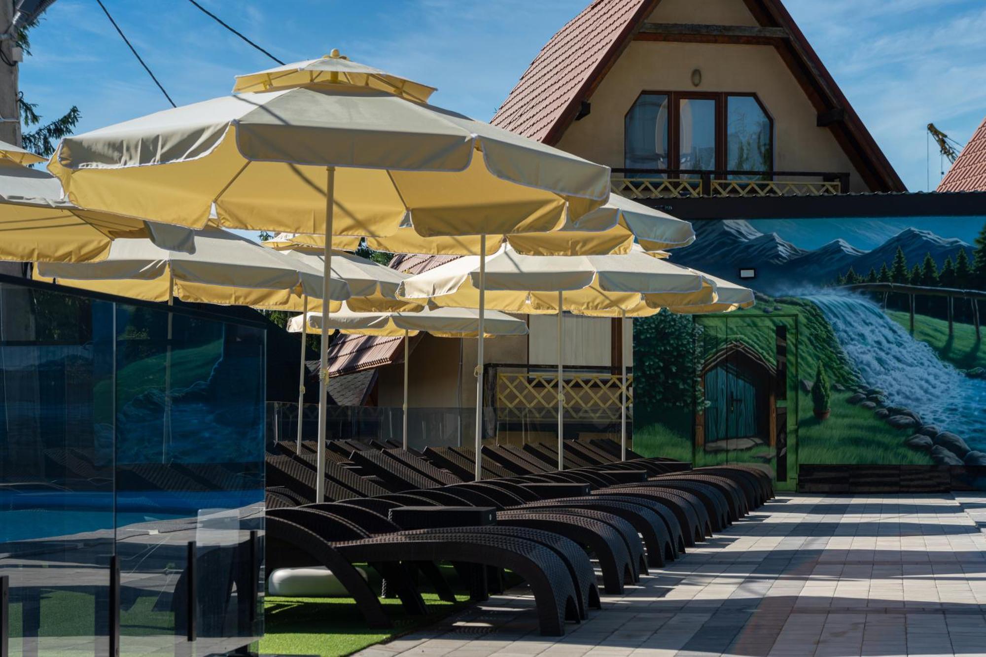 Summit Hotel Yablunytsya Eksteriør billede